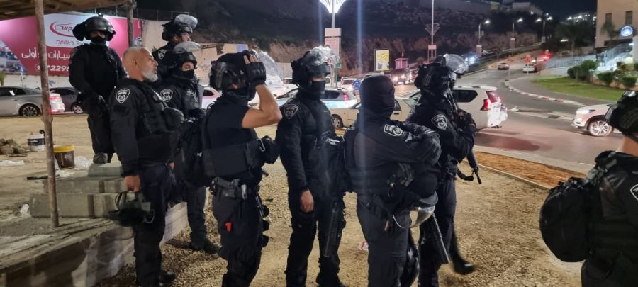 القبض على 12 مشتبهًا للإشتباه بقيامهم بأعمال شغب 